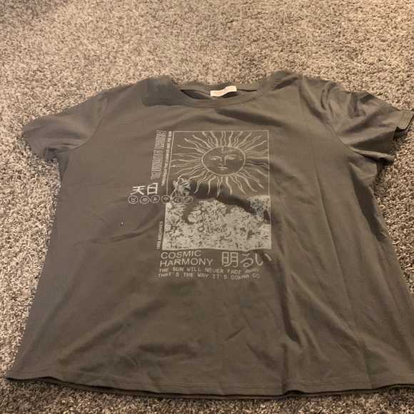 Brand new never worn t-shirt from Romwe - Picture 1 of 2